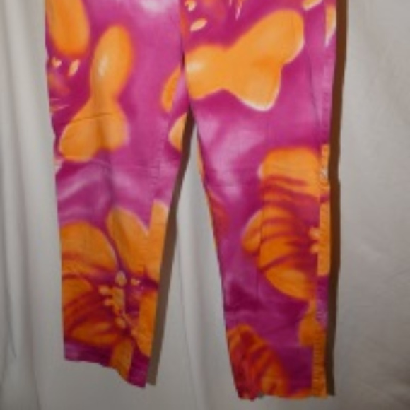Womens EXPRESS Stretch Capris, Size 3/4 - Picture 2 of 3